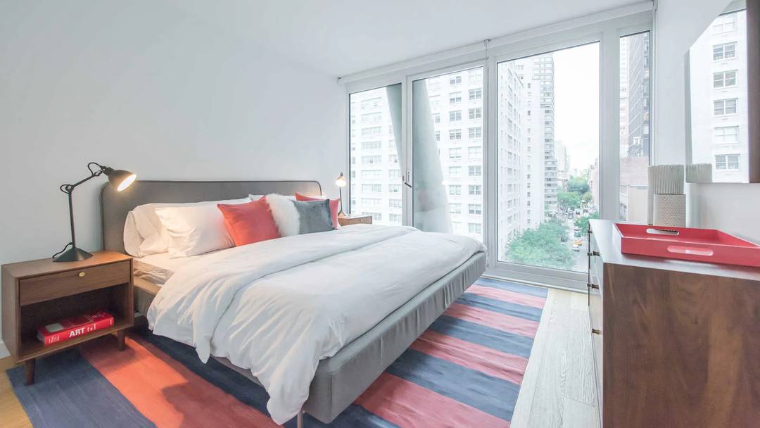 Lease assignment ending 4 19 26 with option to renew ONE WEEK 2344 CREDIT AS LEASE SIGNING Gross rent 9376 paid monthly Net Rent 8907 This renovated Upper West Side ...