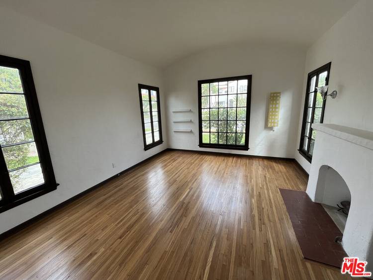 2335 Prosser Ave 2BR La