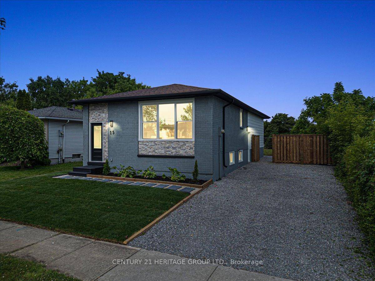 Welcome to 15 Mellenby Drive nestled on the sought after Stoney Creek Mountain just steps from Valley Park, the arena, library, schools, shops, and convenient highway access.
