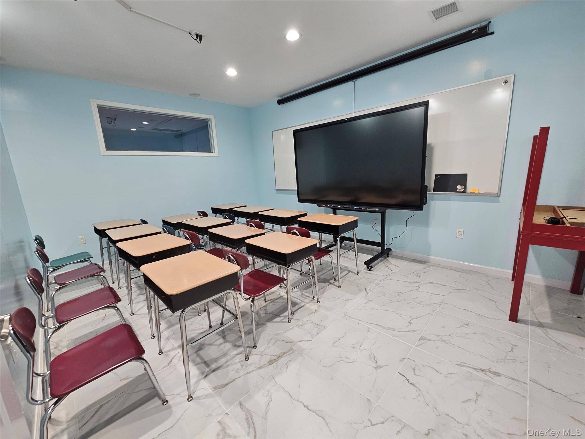 Perfect Suitable Space for Professional Business looking for Offices Space.