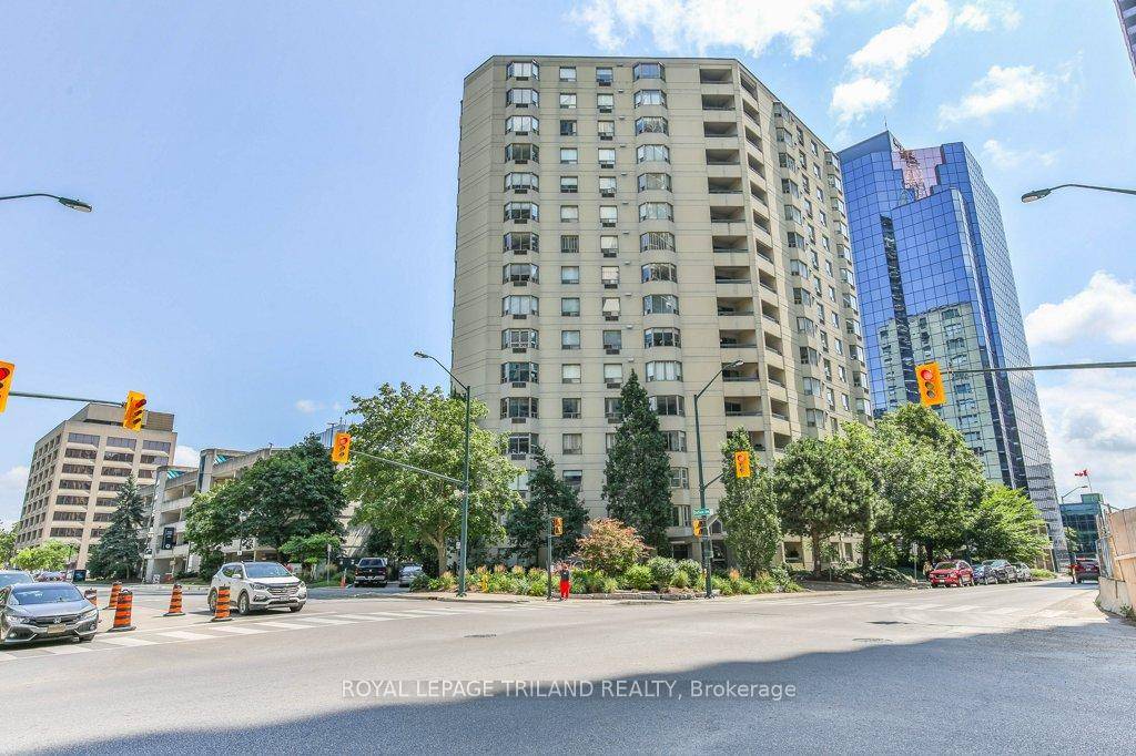 Welcome to 500 Talbot Street, Unit 505 a spacious downtown condo in the heart of London's vibrant core.