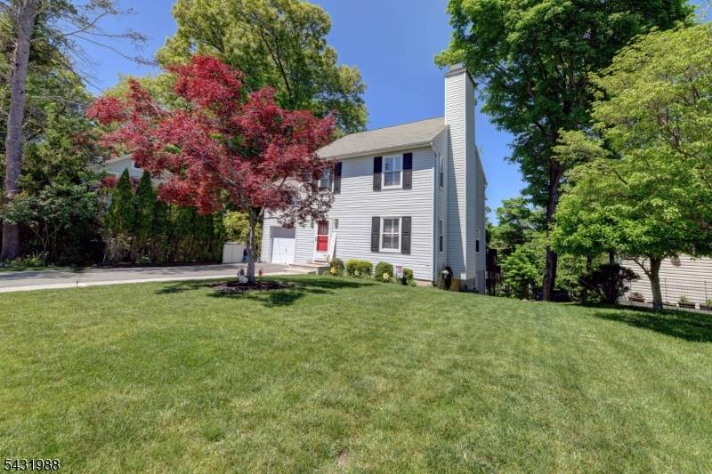 All you need to do is unpack and enjoy the SUMMER in your new home !