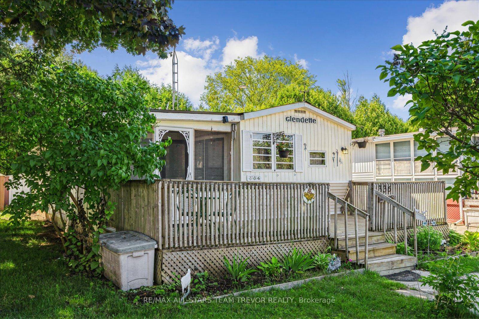 Enjoy year round living at Lyndhurst Park amp ; Golf course, a 55 Adult Community, offering a social setting with an opportunity for affordable living, amp ; private, serene surroundings.