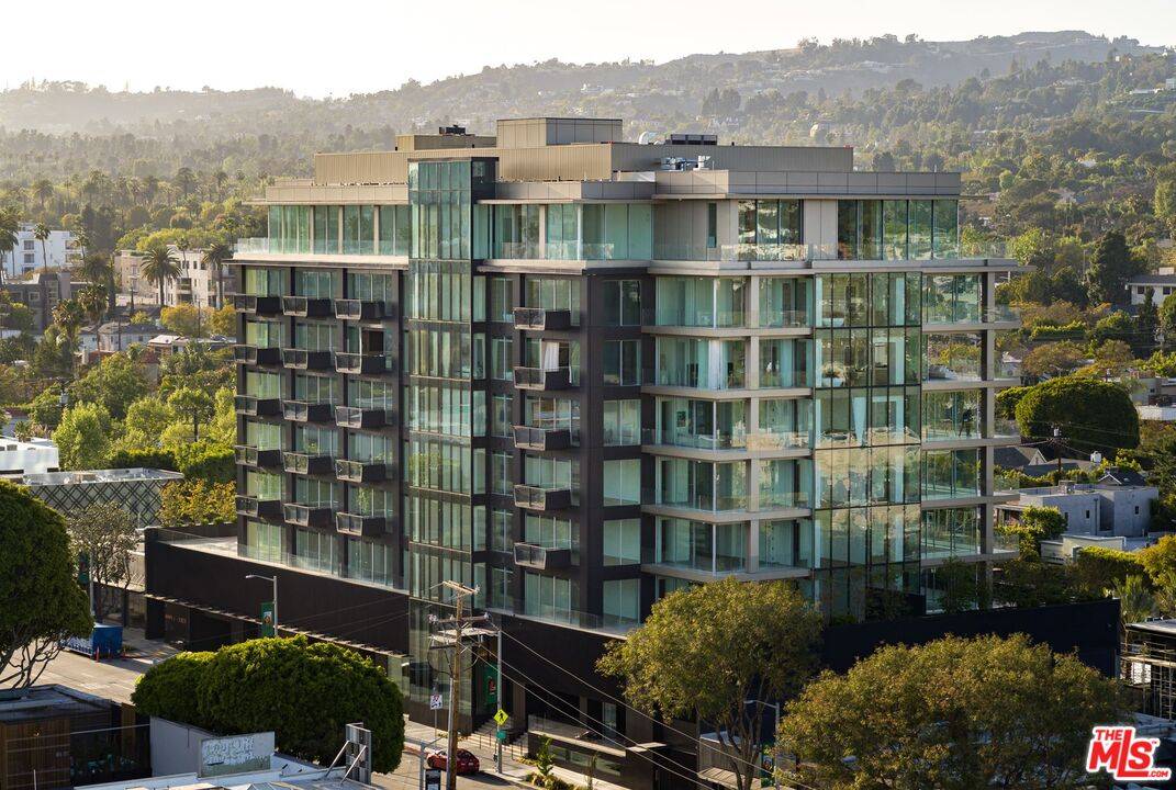 8899   Beverly Blvd 2BR Beverly Grove La