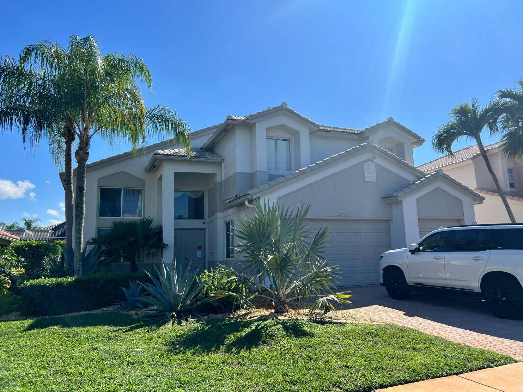 Furnished 5 bed, 3 bath home in the prestigious Isles at Wellington !