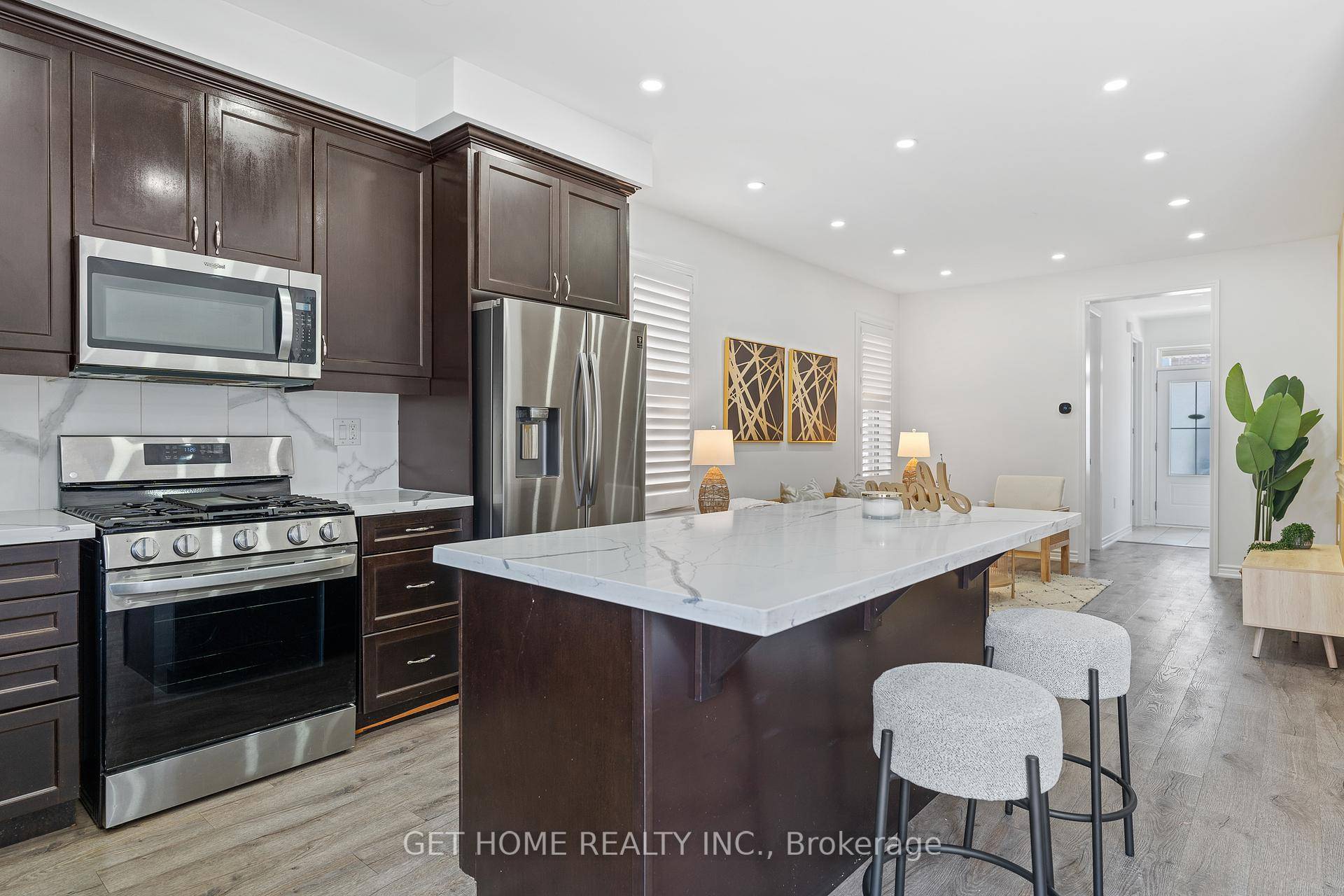 Discover this stunning 4 year old end unit freehold townhome that feels like a semi and offers the perfect blend of luxury, functionality, and income potentialall in one of Miltons ...