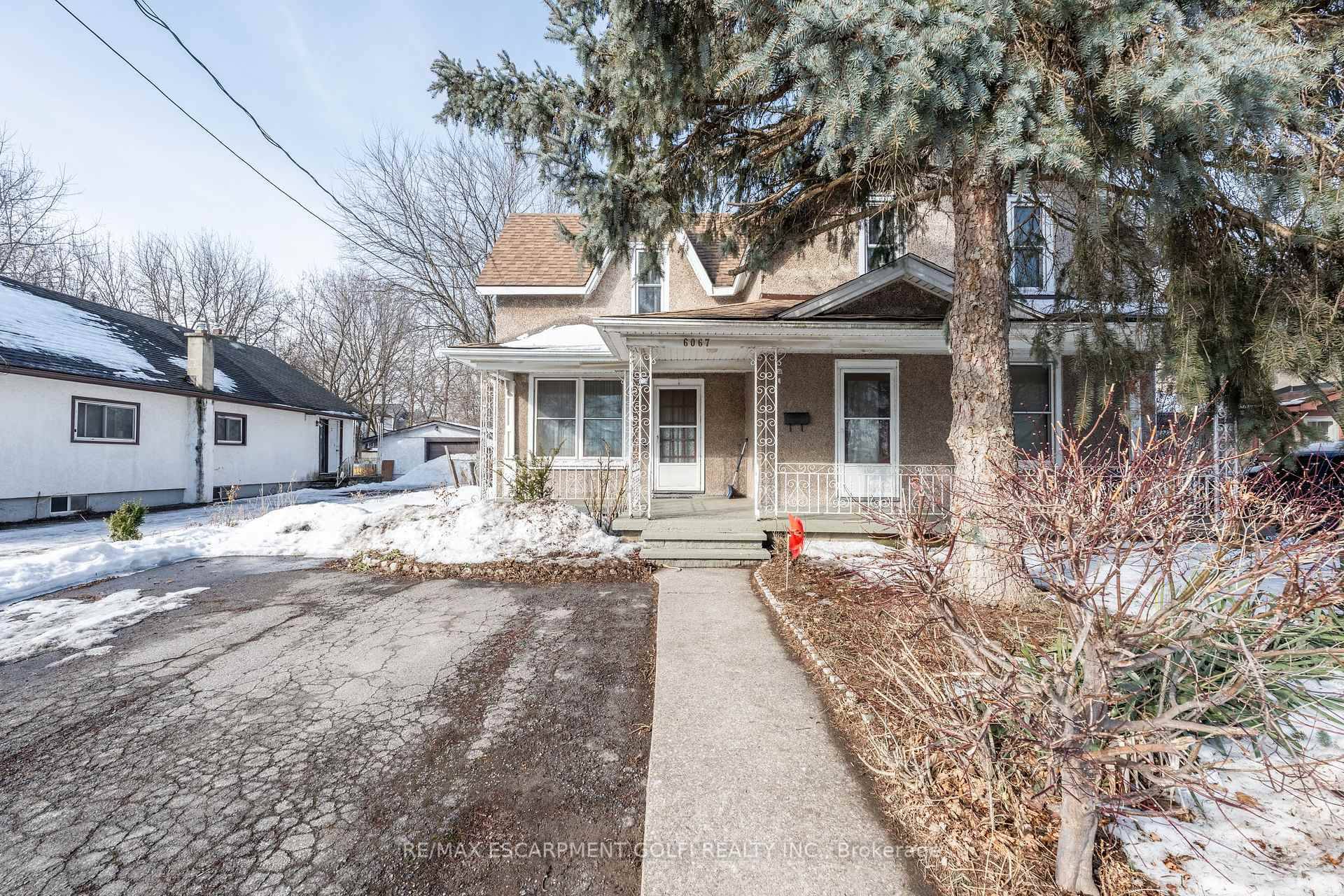 Calling all investors ! Welcome to 6067 Grey Avenue located in the heart of downtown Niagara Falls and just steps away to all major attractions, the Fallsview Casino, major hotels ...