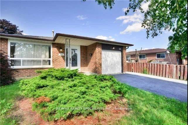 3 Bedroom Family Size Home W Large Lvng amp ; Dng Room.