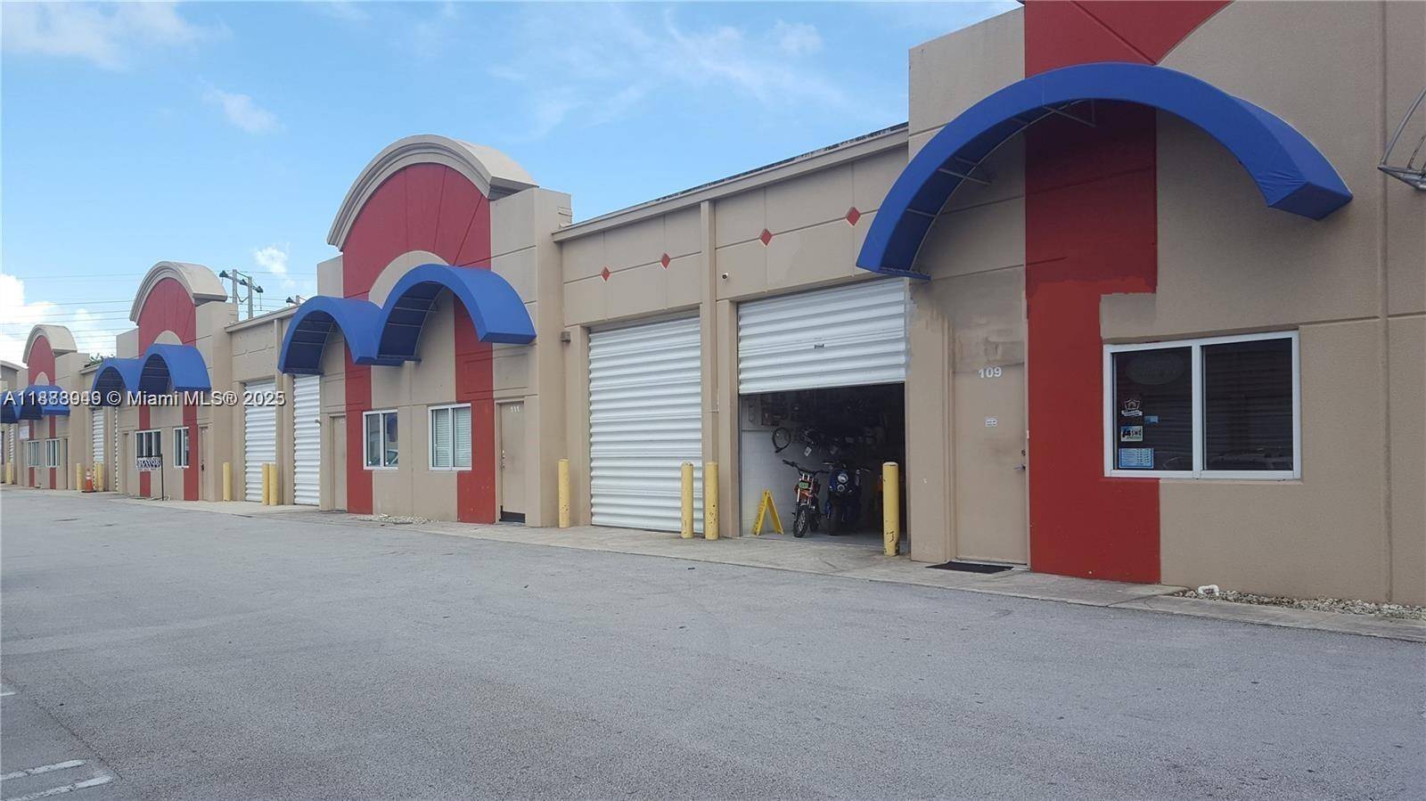 Located in the heart of West Kendall, this well maintained warehouse unit offers the perfect combination of functionality and location.
