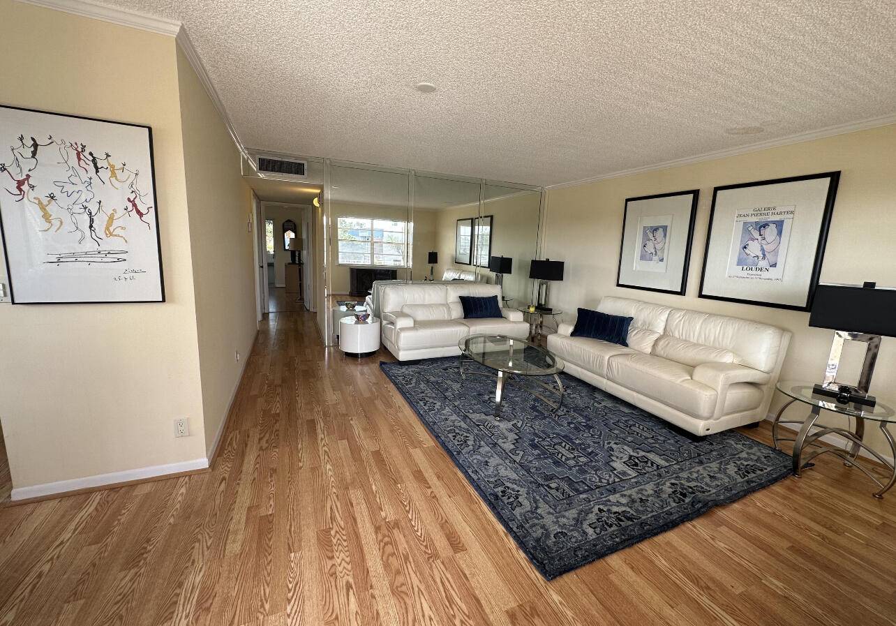 Beautiful second floor corner unit for rent in 55 community.