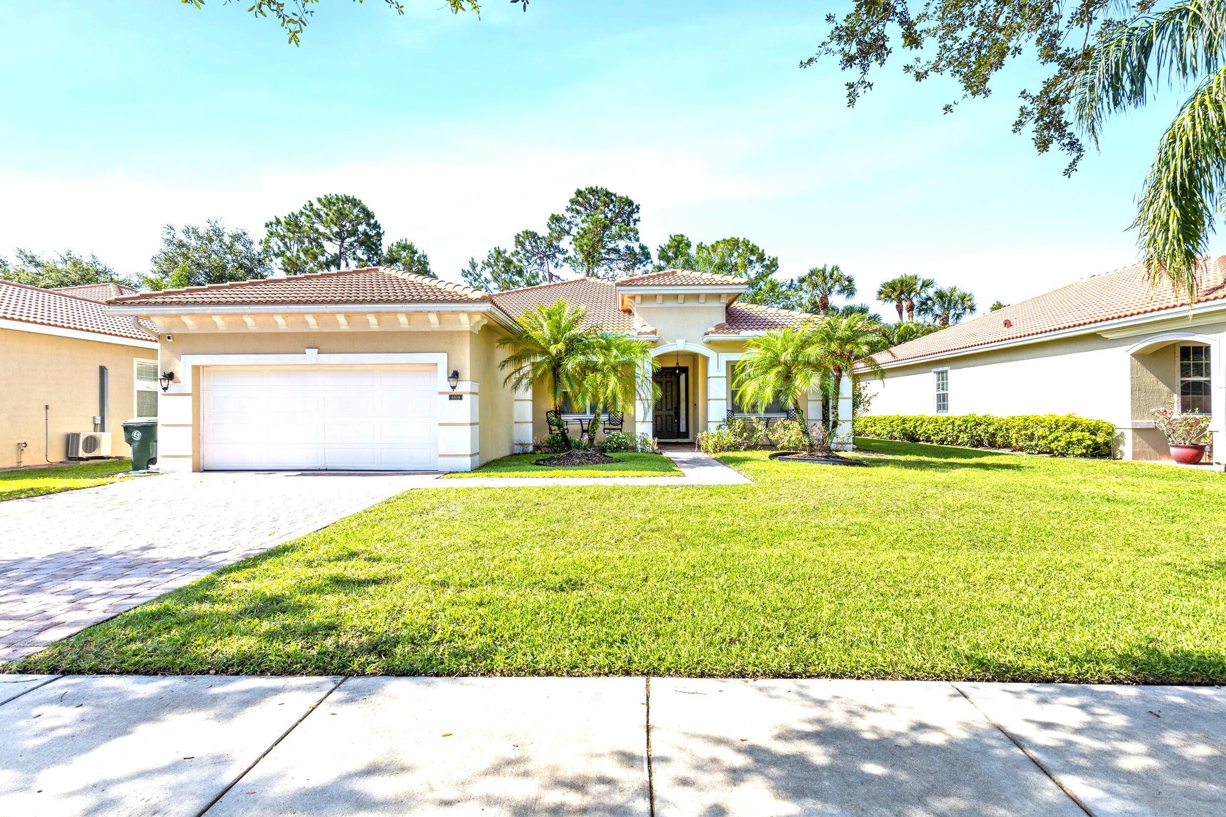 LARGE 4 BEDROOM 2 BATH RENOVATED SINGLE FAMILY HOME With A 2 CAR GARAGE !