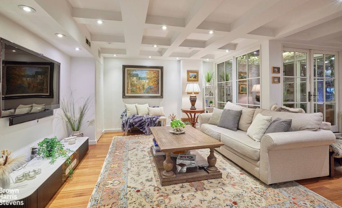Architectural Elegance Meets Modern Comfort in a Landmark UWS Condo Discover a rare opportunity to own a truly distinctive residence in one of Manhattan's most iconic prewar condominiums the historic ...