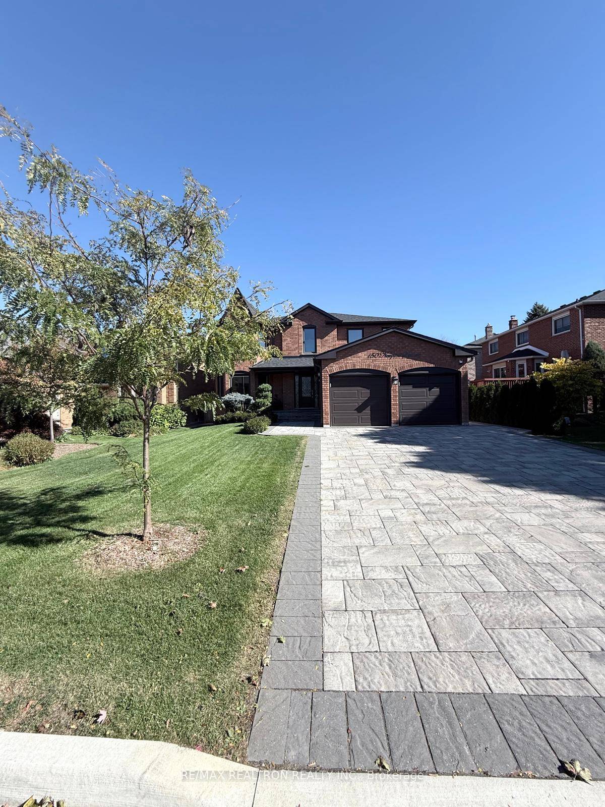 Experience Refined Family Living in Prestigious Thornhill, Welcome to this exceptional residence offering over 4, 500 square feet of luxurious living space, nestled in one of Thornhill's most sought after ...