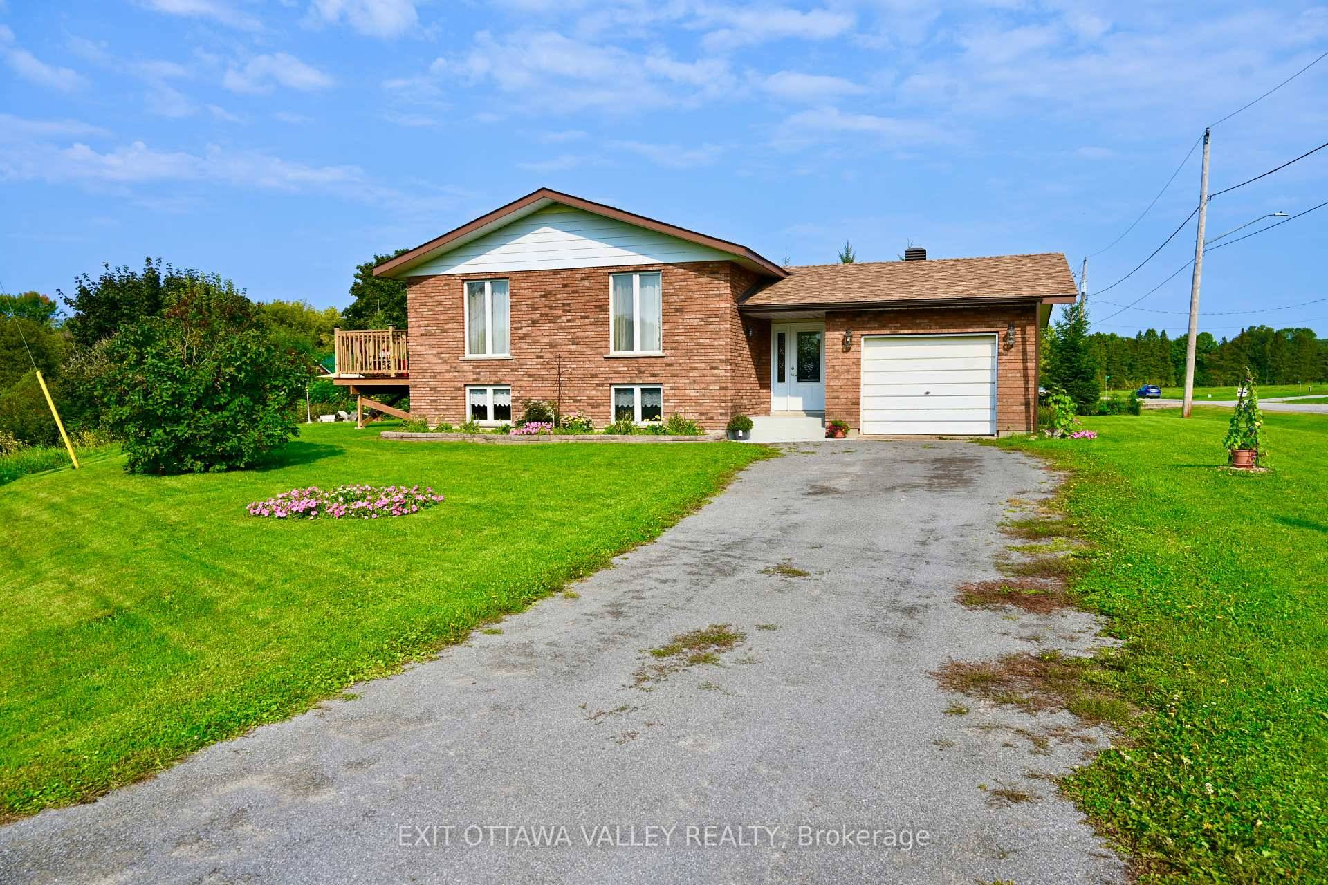 Welcome to 1932 Gore Line in the charming village of Westmeath a spacious and well maintained family home located on a peaceful corner lot at the end of a quiet ...