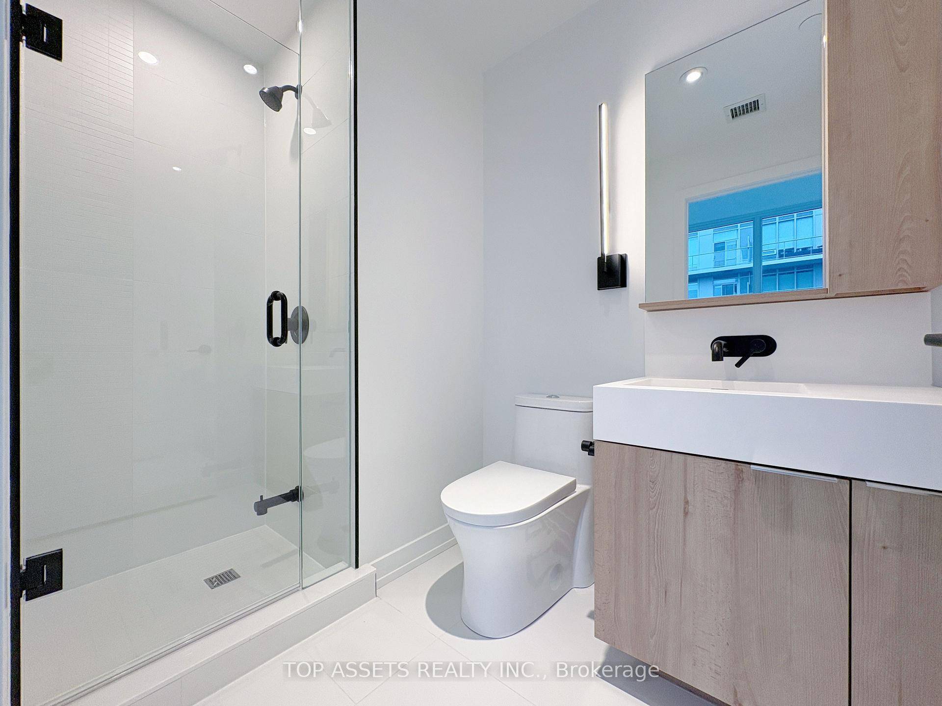 Welcome to Line 5 Condo a brand new luxury condo in the heart of Midtown Toronto.