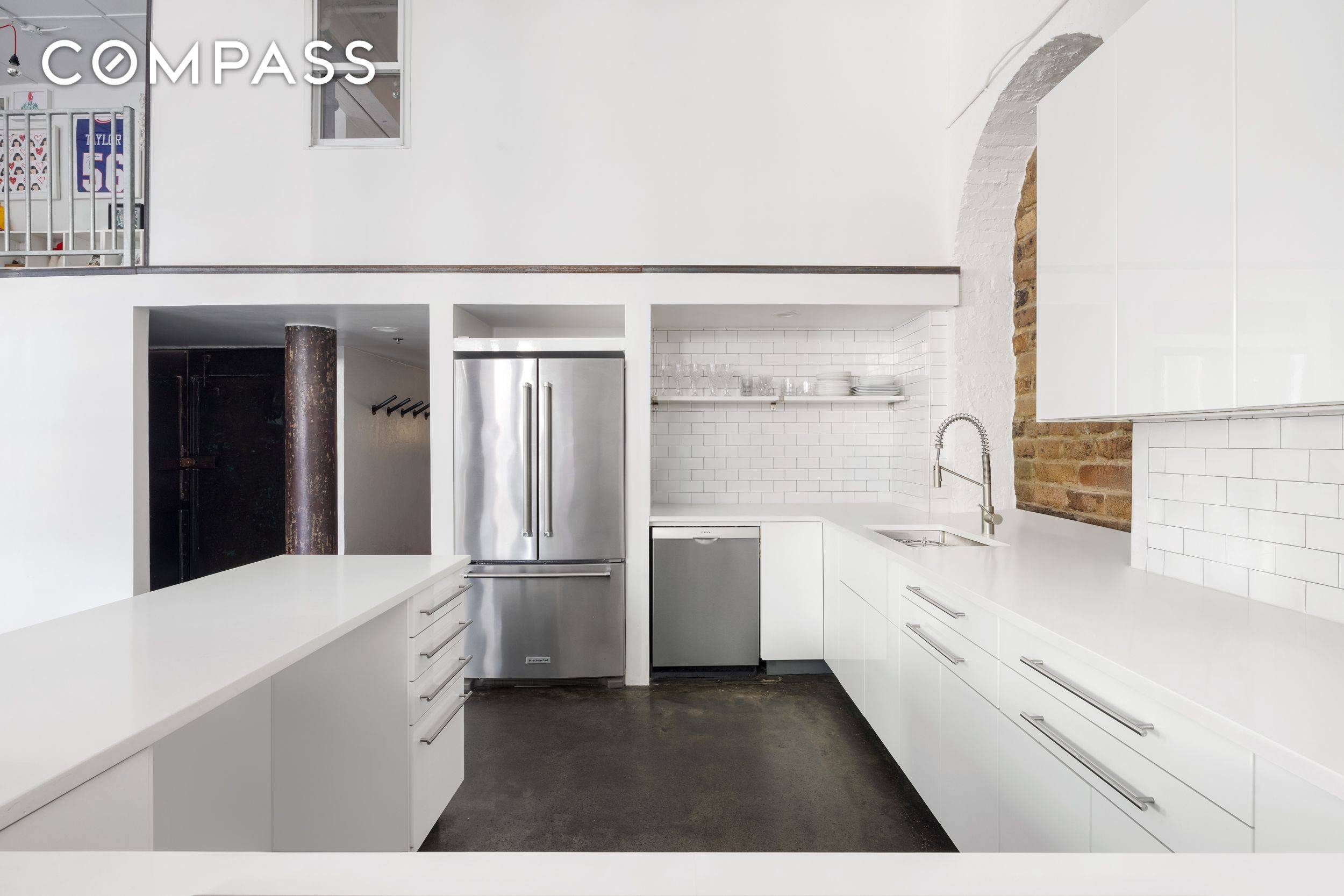 Authentic Industrial Loft with Modern Finishes in a Historic Tribeca Caviar Factory Experience true loft living on one of Tribeca s most picturesque cobblestone streets.