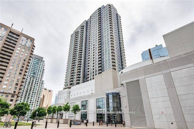 Luxury amp ; Hight Demand amp ; Bright and spacious 2 bedroom amp ; 2 bathroom condo in the heart of North York.