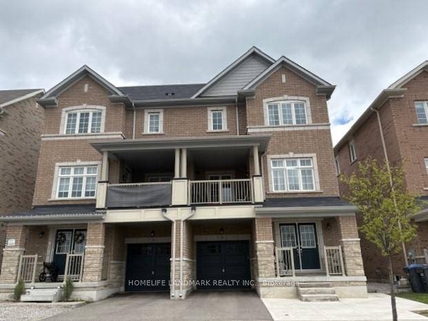 Gorgeous 4 Bedrooms House With Double Door Front Entrance.