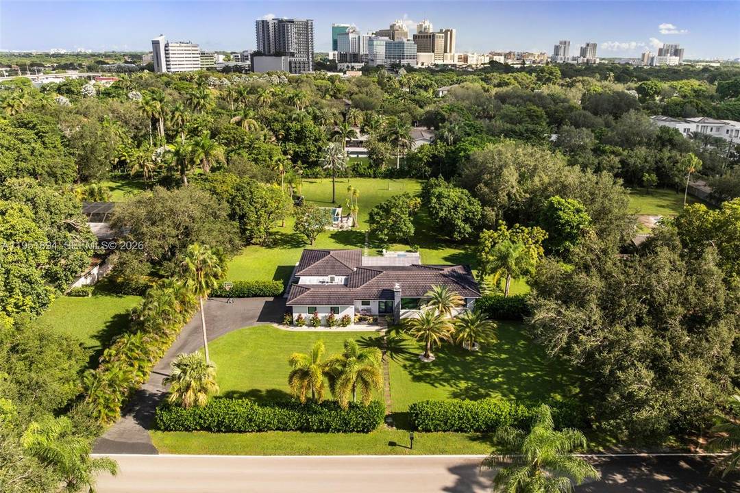 Set on over an acre in prestigious North Pinecrest, this exceptional property offers an increasingly rare opportunity to secure a park like estate in one of the area s most ...