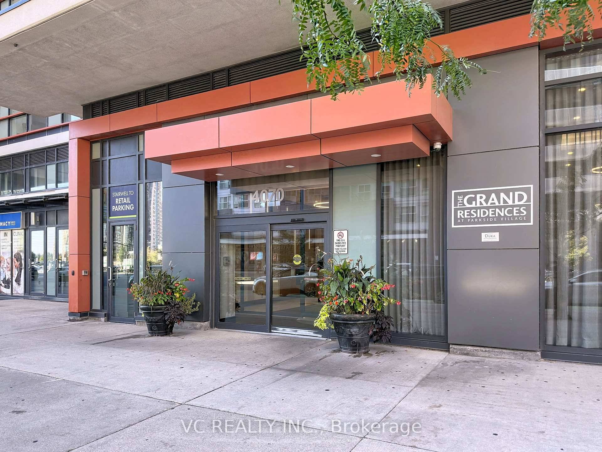 Welcome to this bright and spacious Beautiful Apartment, consisting of 1 Bedroom, 1 Washroom, and freshly painted.