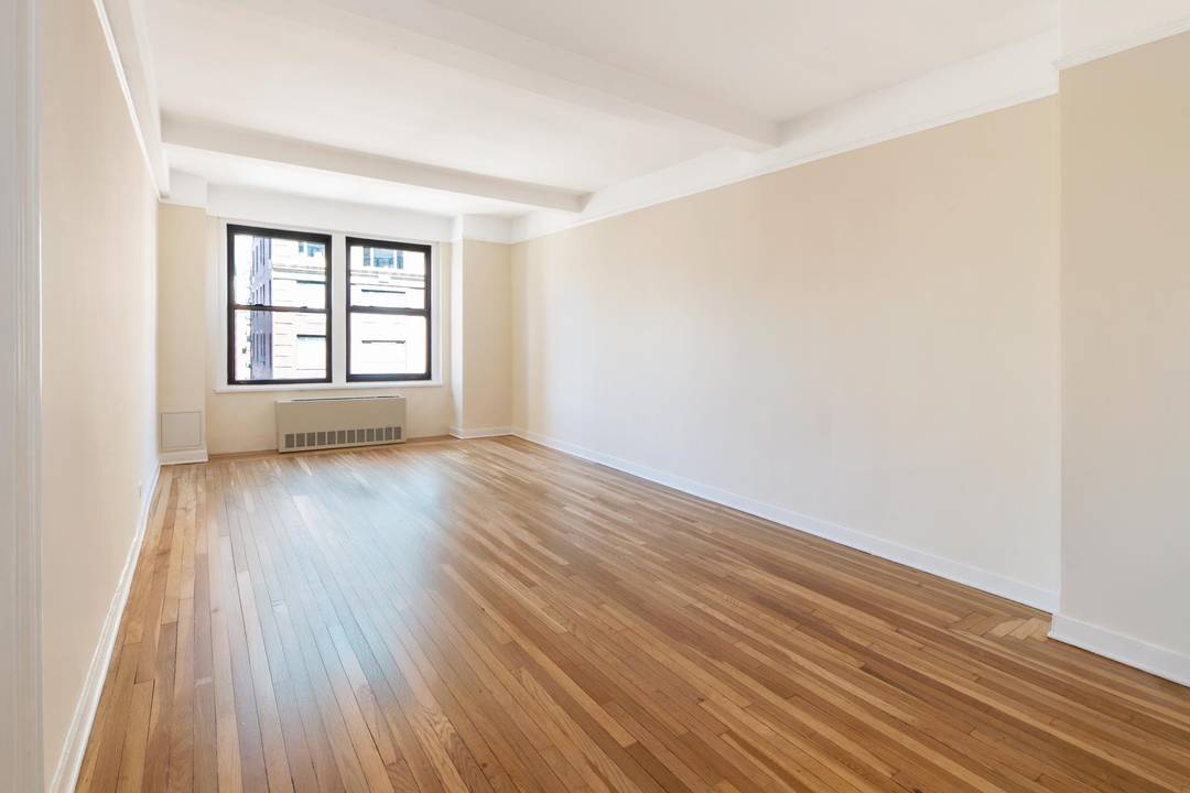 Welcome to Unit 14C at 205 East 78th Street, a delightful cooperative home nestled in the heart of the Upper East Side !