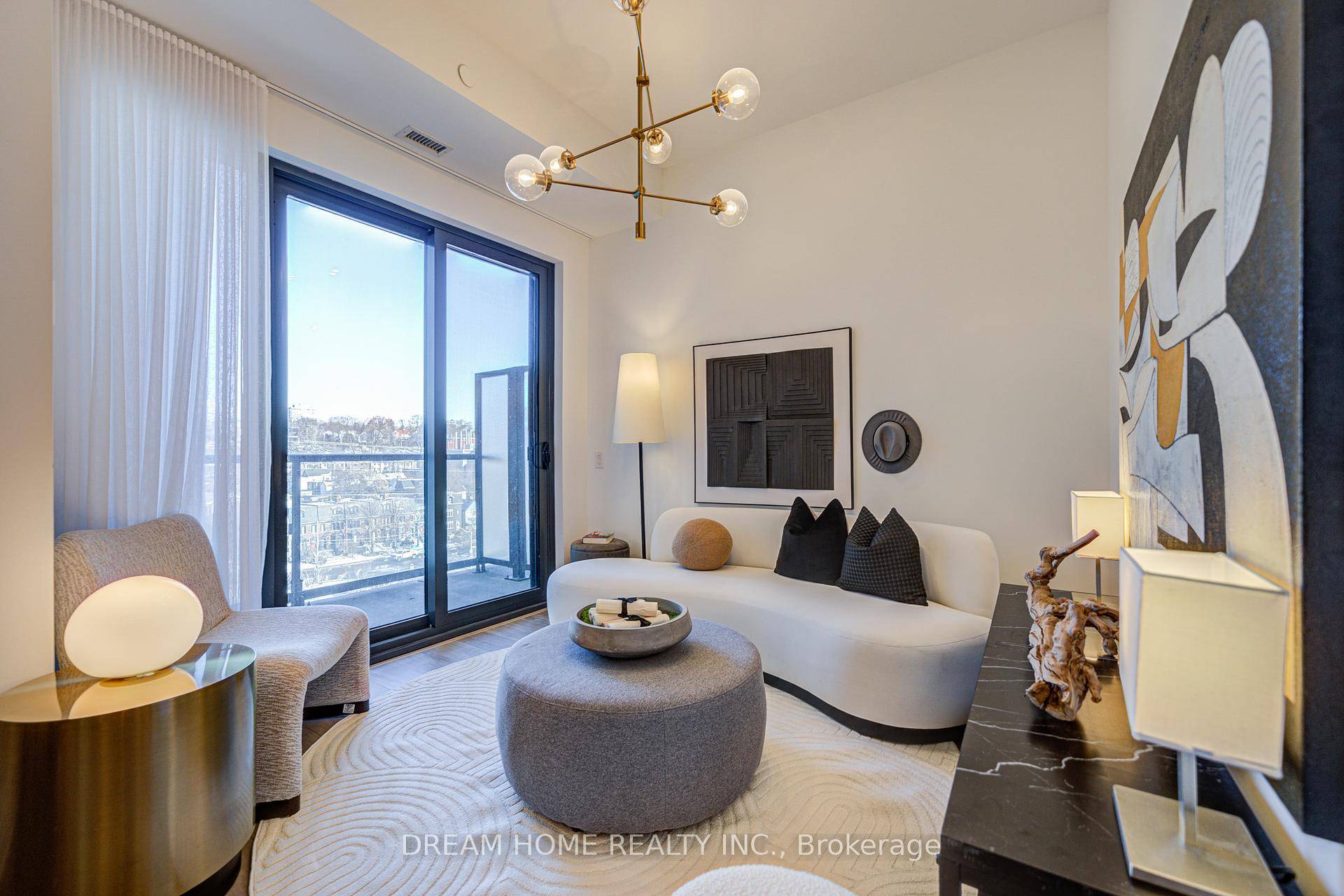 Welcome to Bianca Condo, a stylish Tridel built residence.