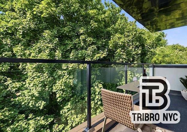 AMAZING, ONE OF A KIND, PENTHOUSE, 3 BEDROOMS BRAND NEW APARTMENT !