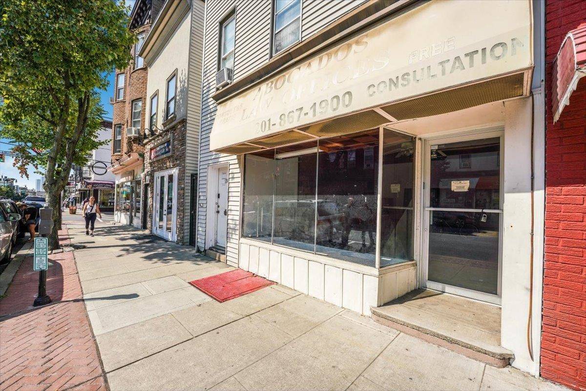 1305 SUMMIT AVE New Jersey