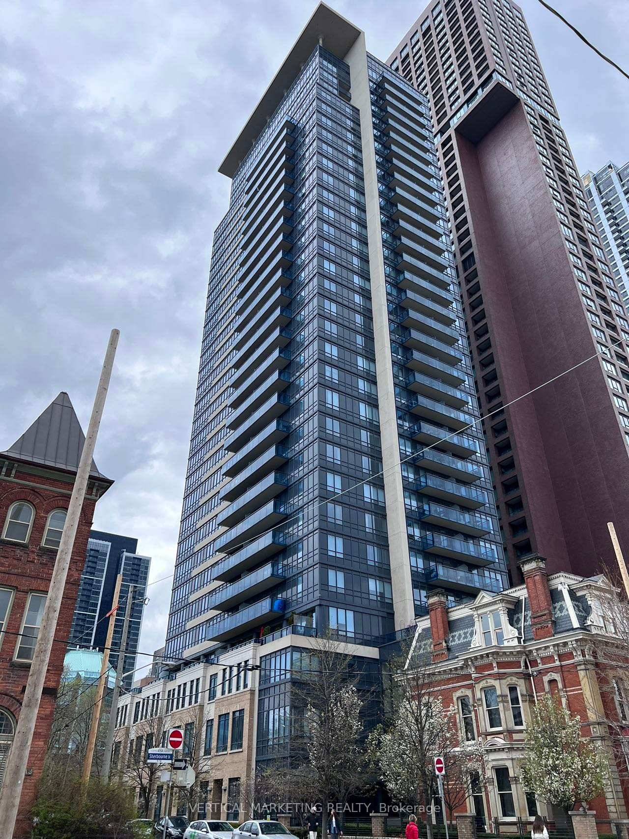 Welcome to your dream home nestled in the heart of the city !
