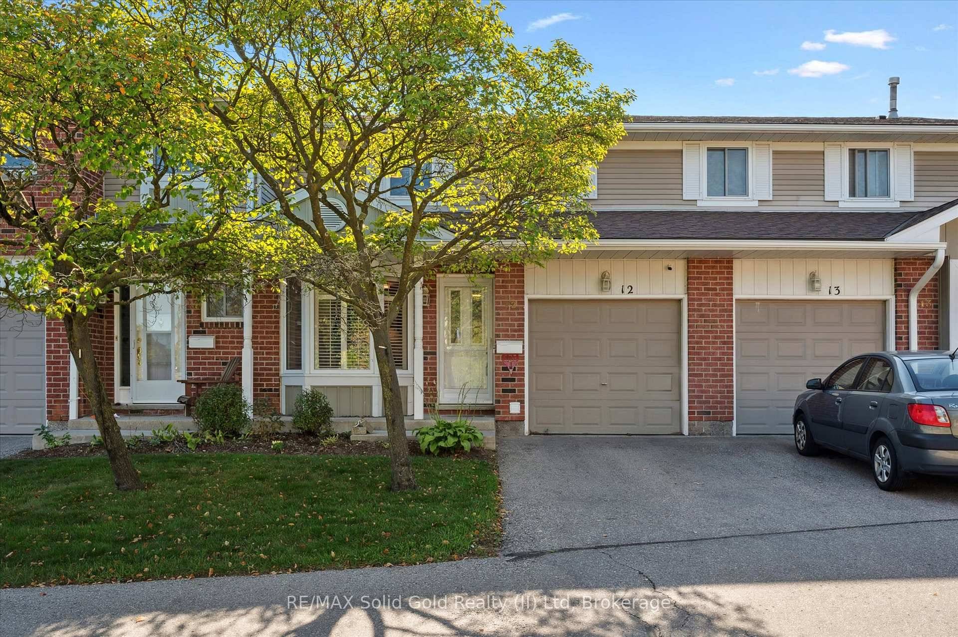 Beautifully renovated 3 bedroom 3 bathroom townhome in a desirable, quiet neighbourhood.