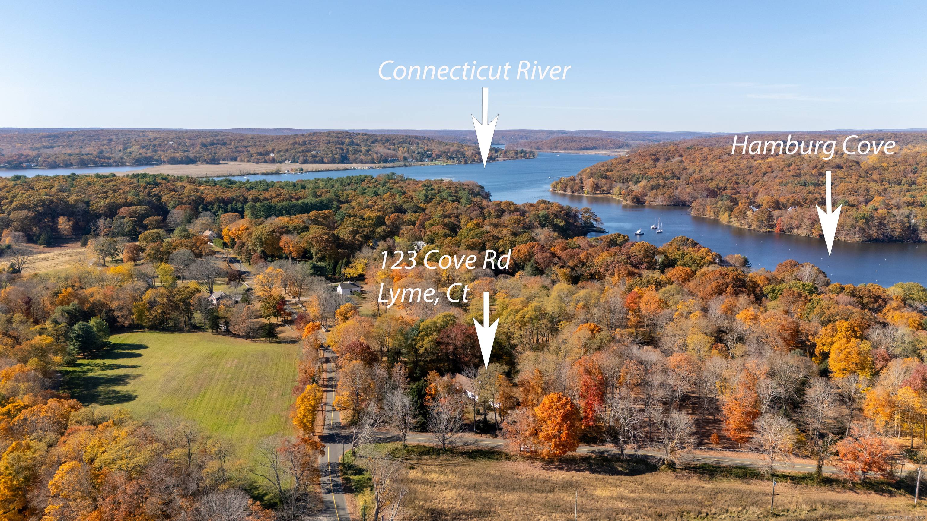 Post and Beam ranch available for either a 6 month or a 1 year lease.