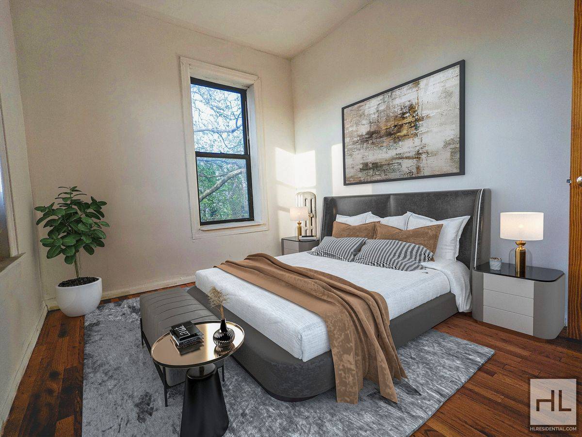 Spacious 2BR Apartment in Prime Park Slope LocationAVAILABLE FOR ASAP MOVEWelcome to your new home located at the intersection of 14th St and 5th Ave in the heart of Park ...