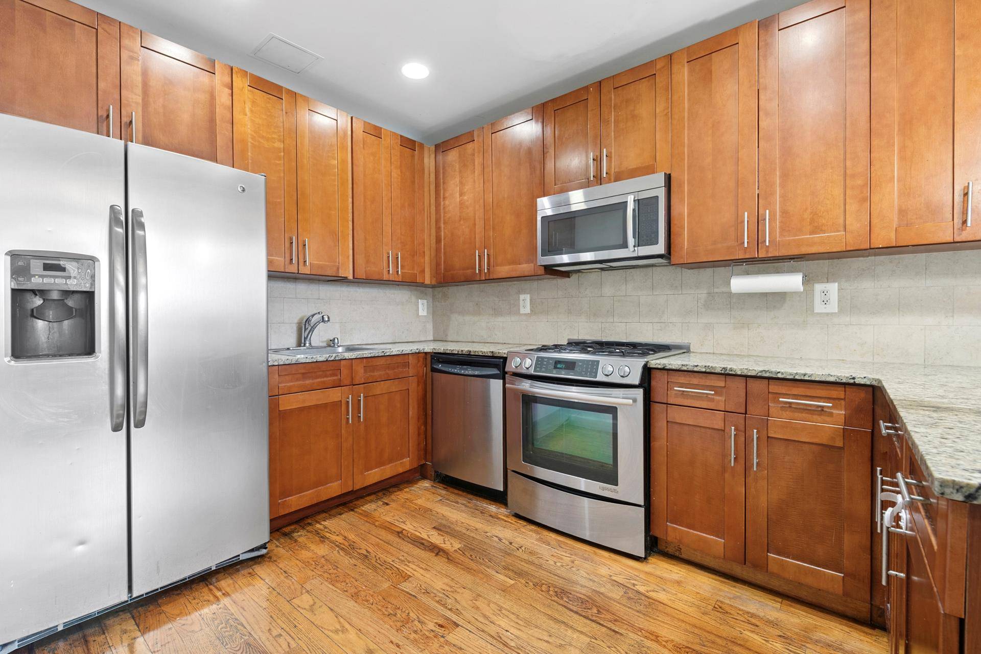 Spacious Fifth Floor Two Bedroom, Two Bath Boutique Harlem Condo with 10 Foot Ceilings and Walk In Closet Discover the perfect blend of space, style, and privacy in this south ...