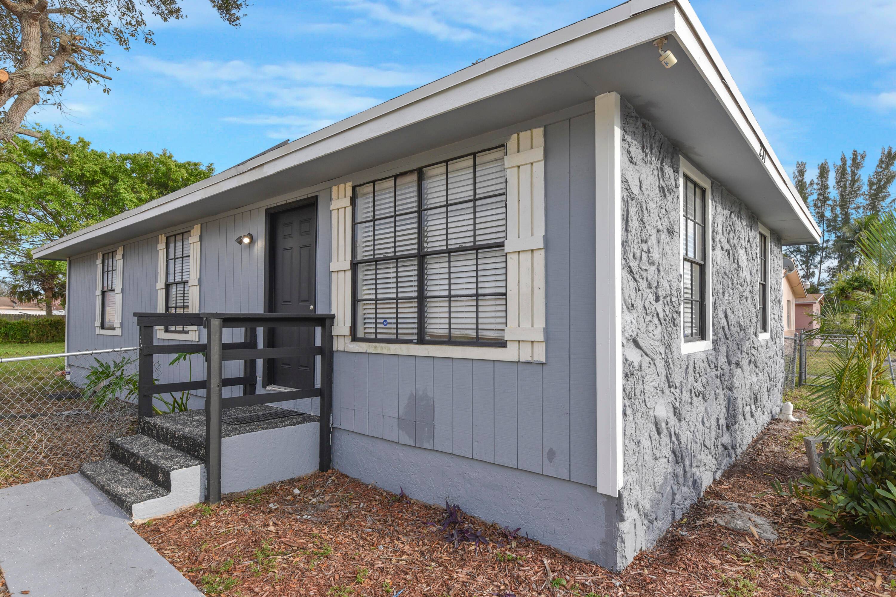 Excellent Investment Opportunity in East Delray Beach No HOA !