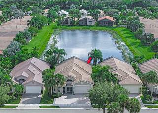 WATER VIEWS ARE OUTSTANDING !