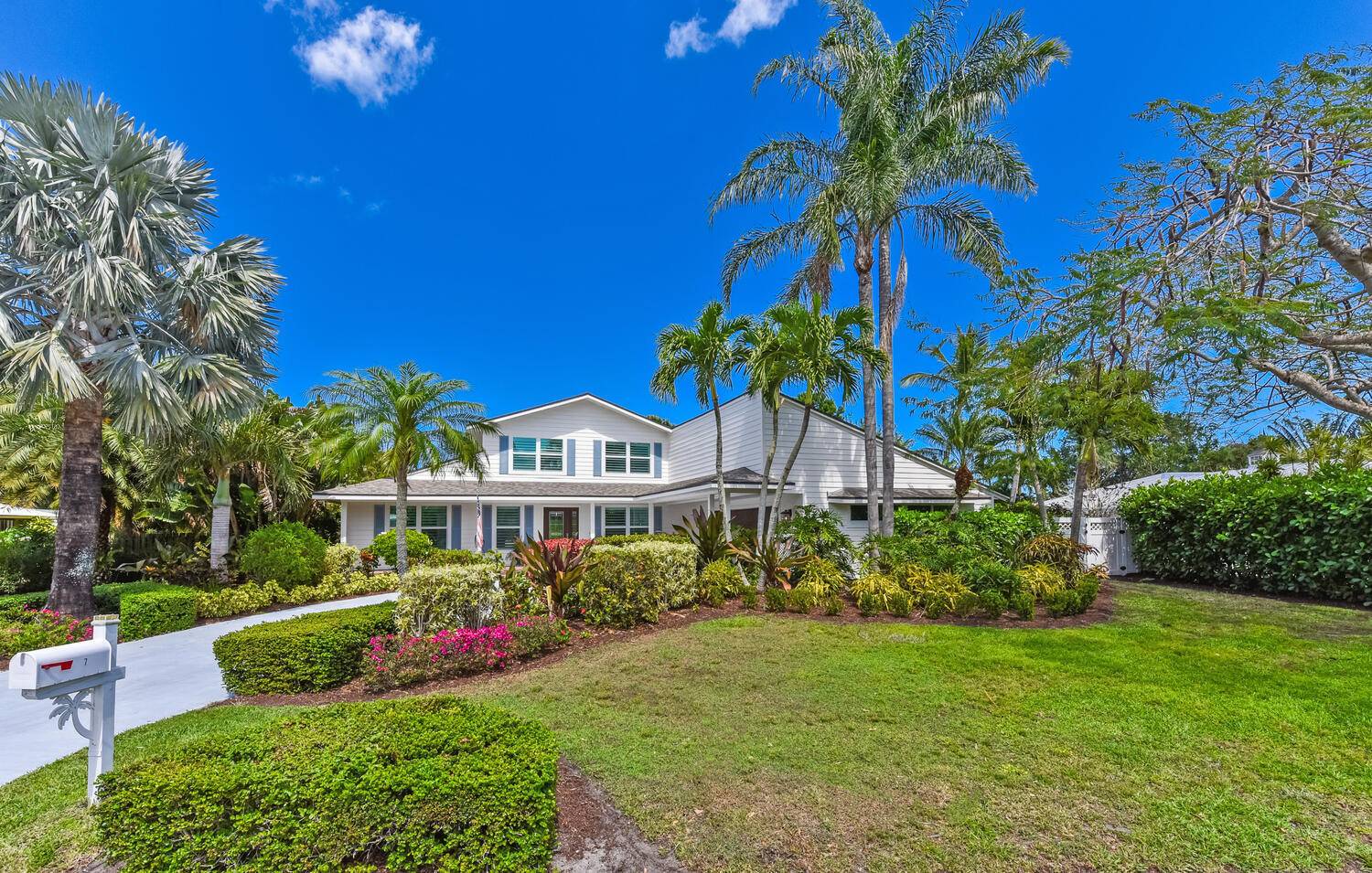 Back On The Market, Prestigious Sewall's Point !