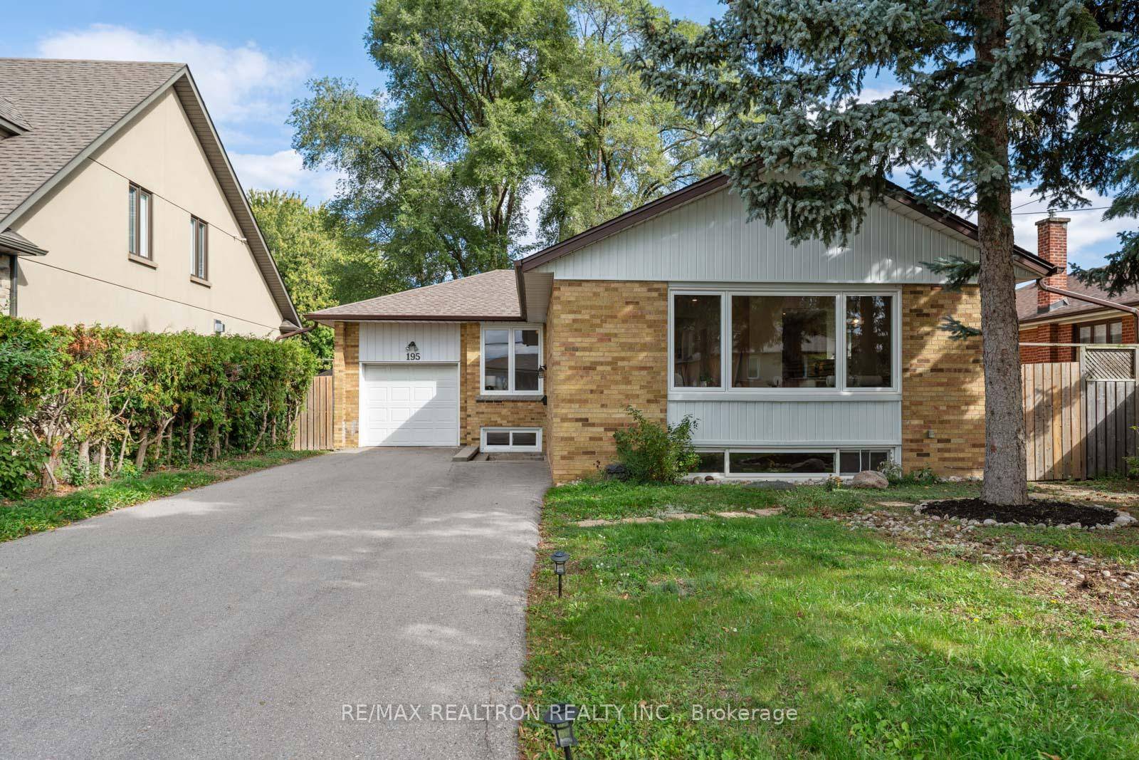 Welcome to Bathurst Manor One of Torontos Most Sought After Neighbourhoods !