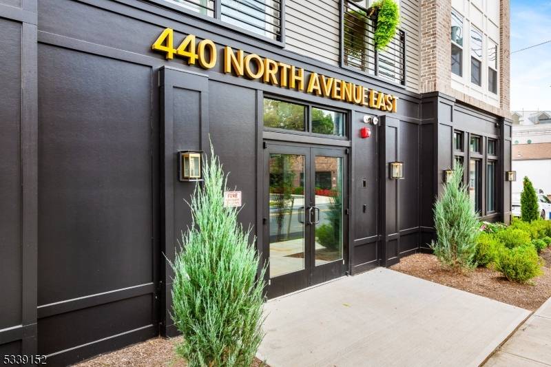 ASK ABOUT OUR MOVE IN SPECIALS.