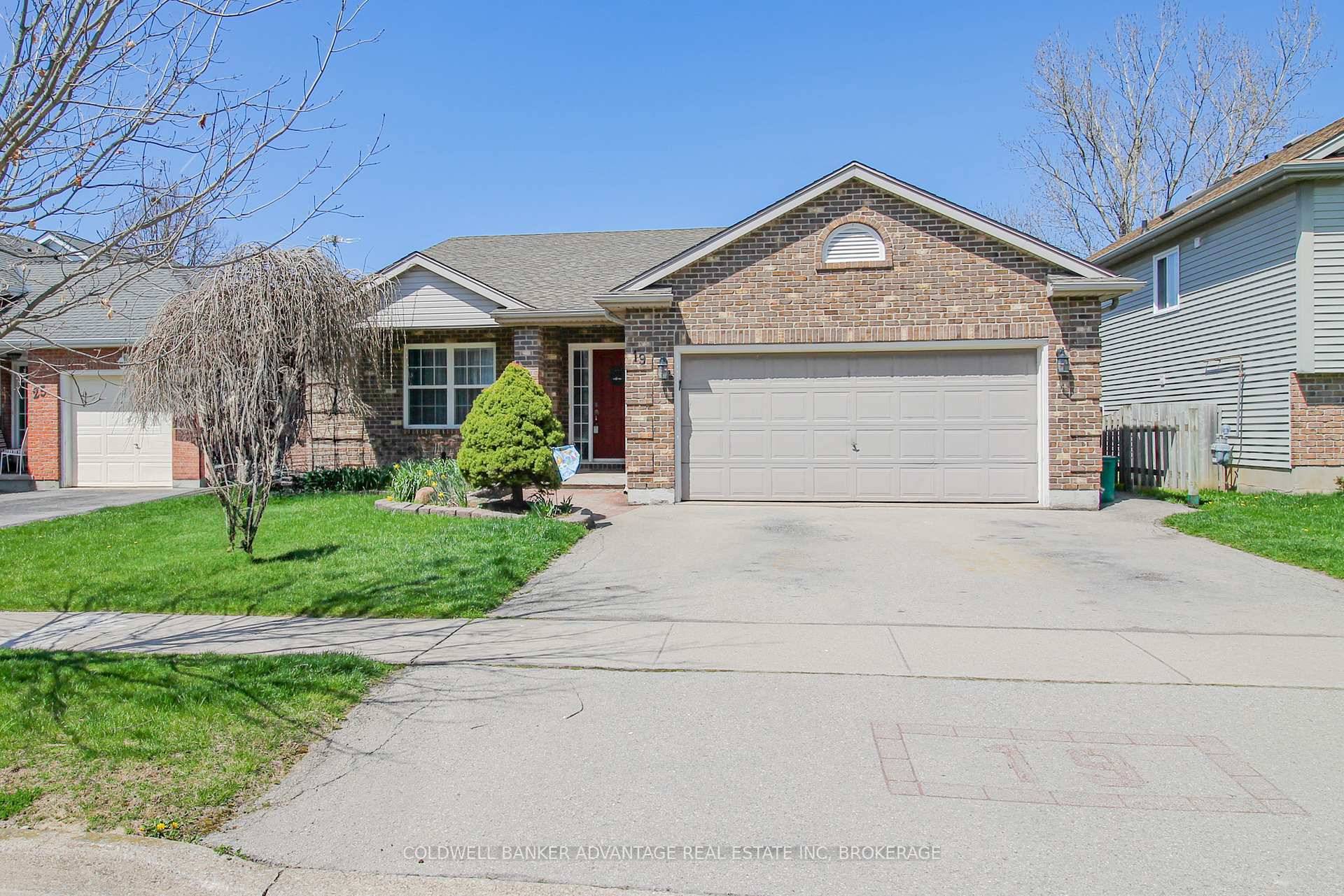 Amazing family home in the heart of Niagara.