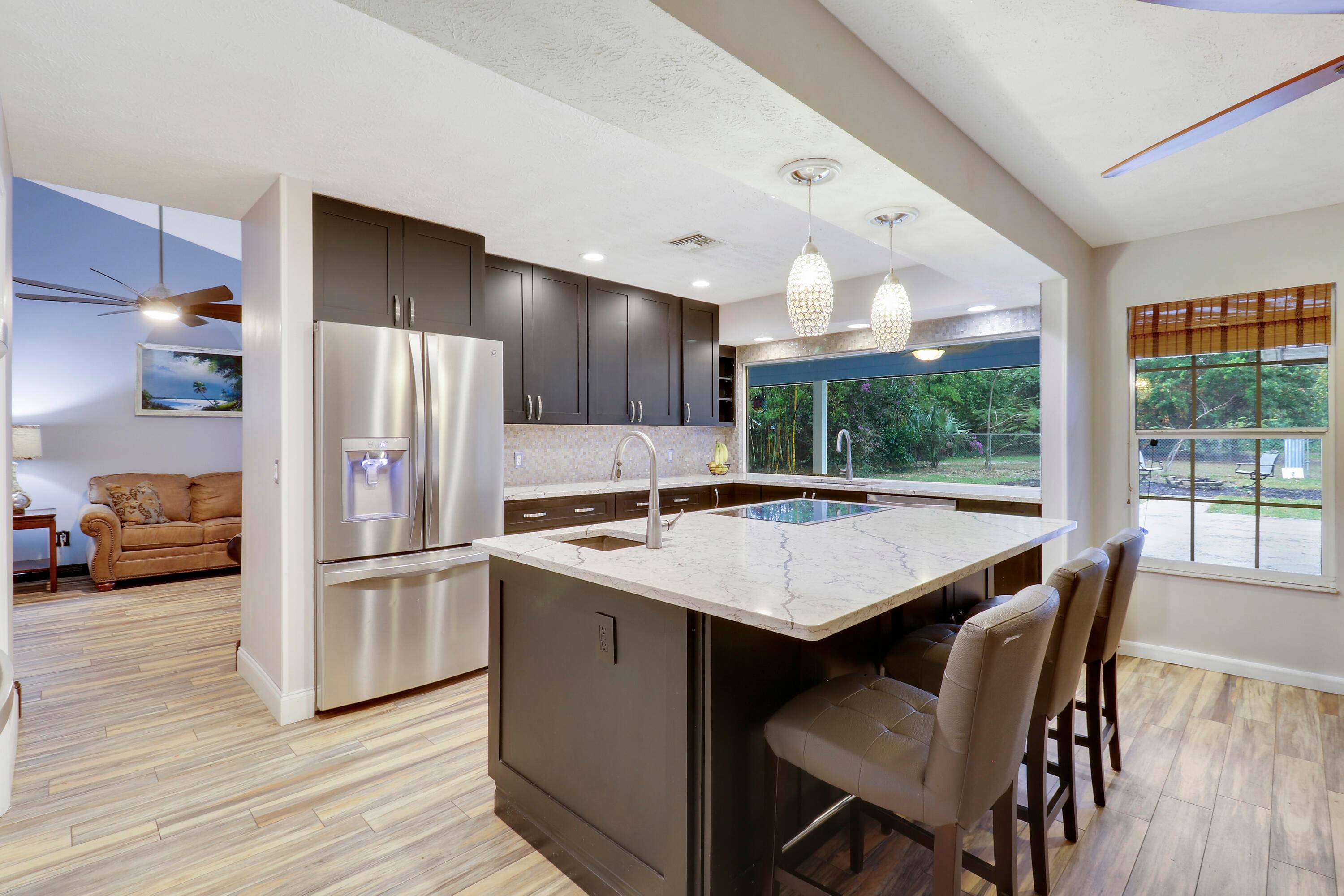 Check out this 3 bed, 2 bath PLUS 20x12 bonus room w separate entry.
