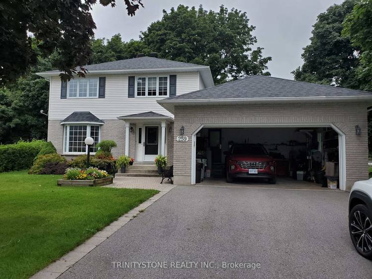 Welcome to this beautifully updated and spacious home offering over 2, 600 sq ft of comfortable living in the heart of Carleton Place one of the Ottawa Valley's most desirable ...