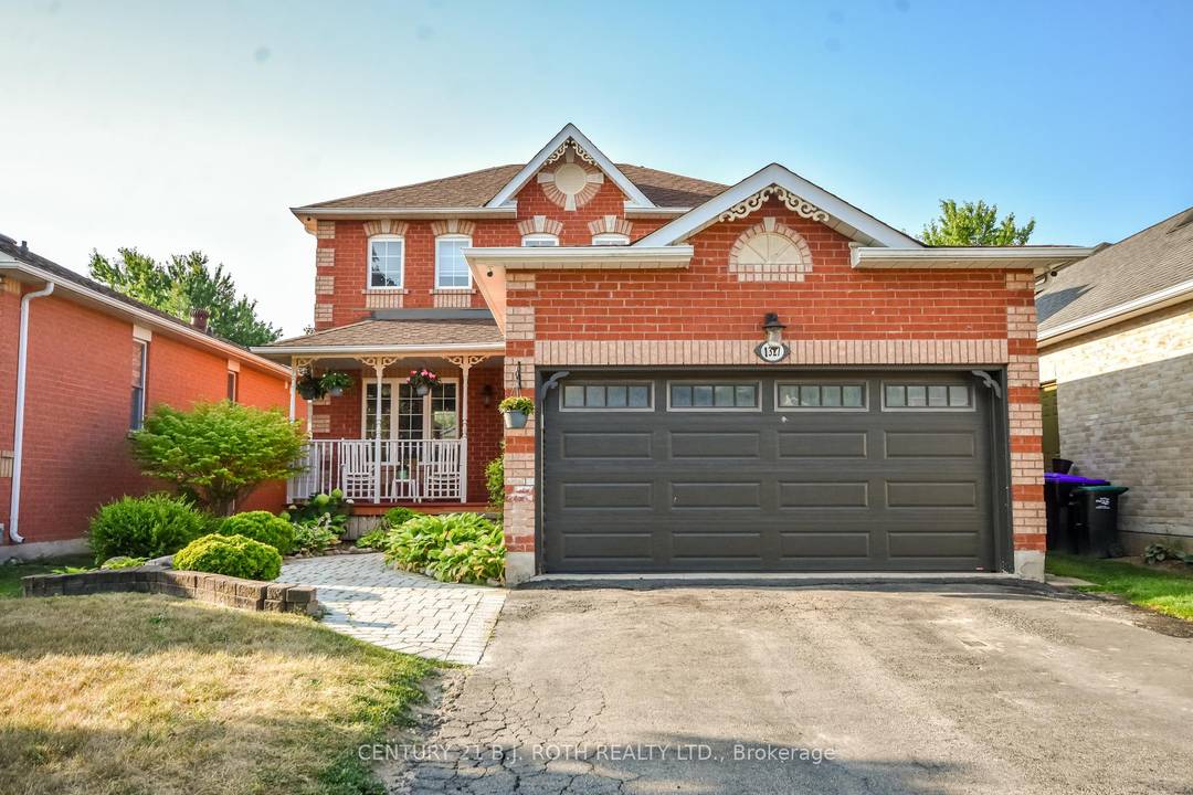 Great family home situated in a highly sought after Innisfil neighbourhood.