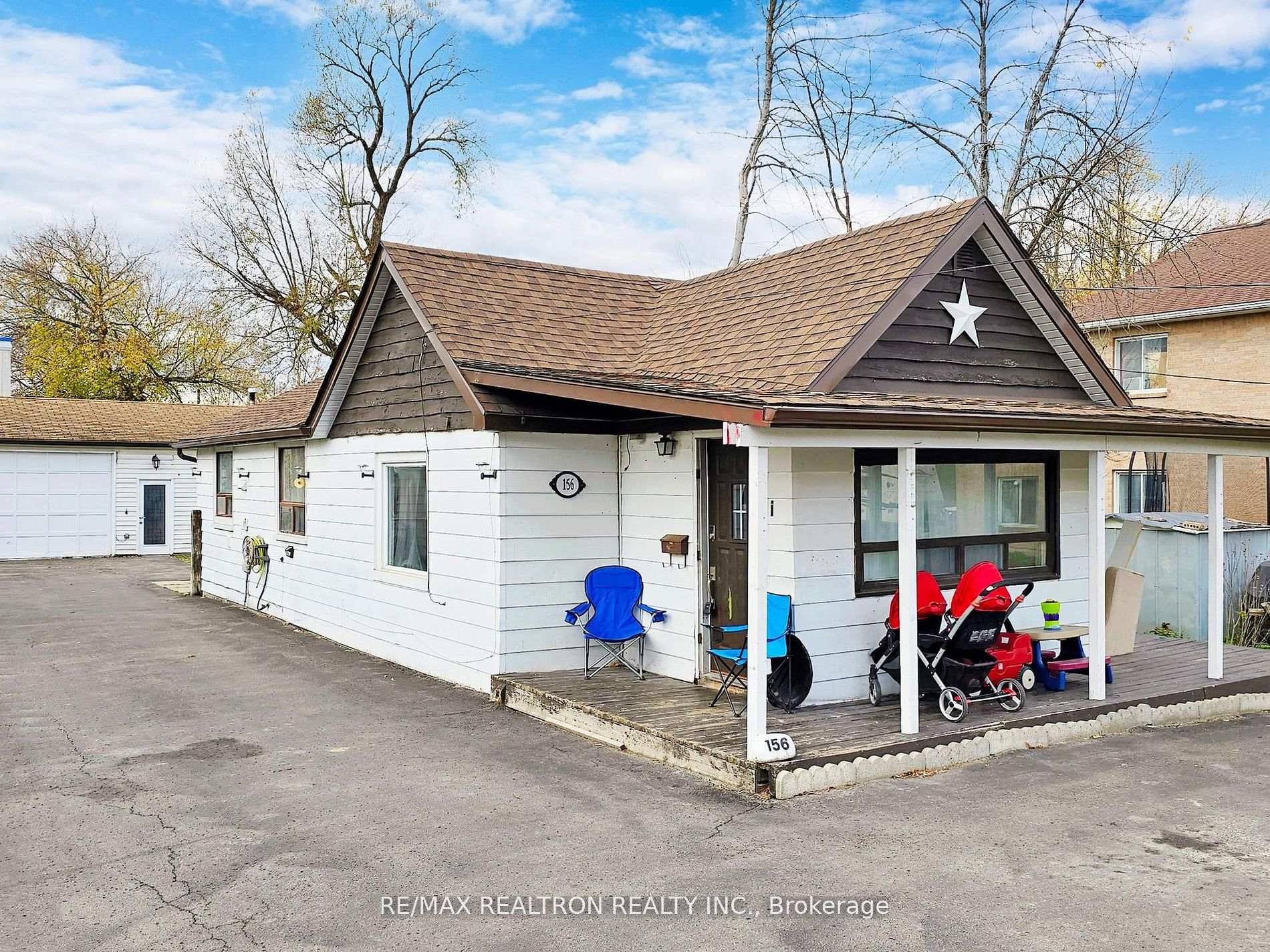 Welcome to 156 The Queennsway st in Keswick !