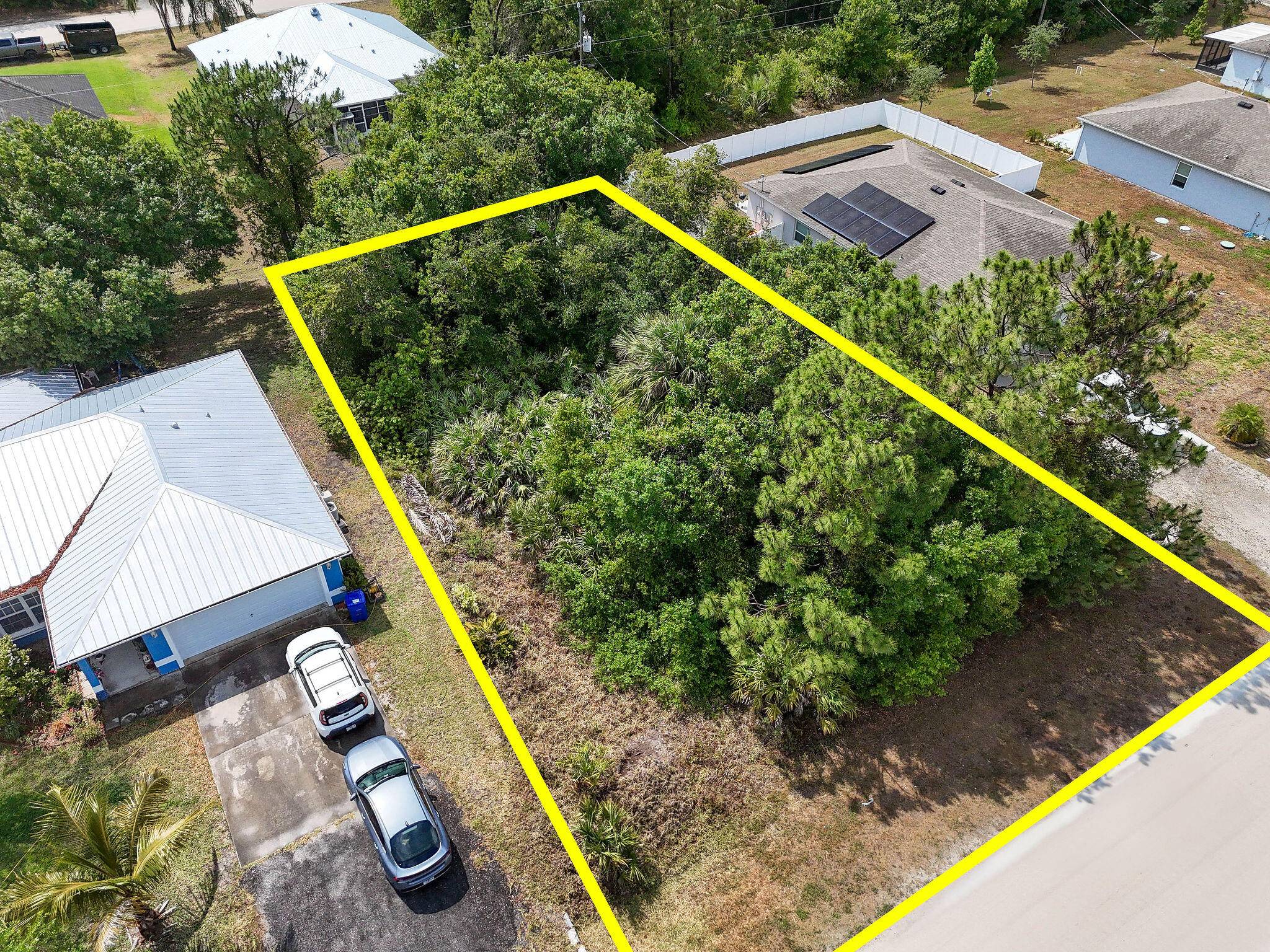 Discover the perfect opportunity to build your dream home or invest in a growing community !