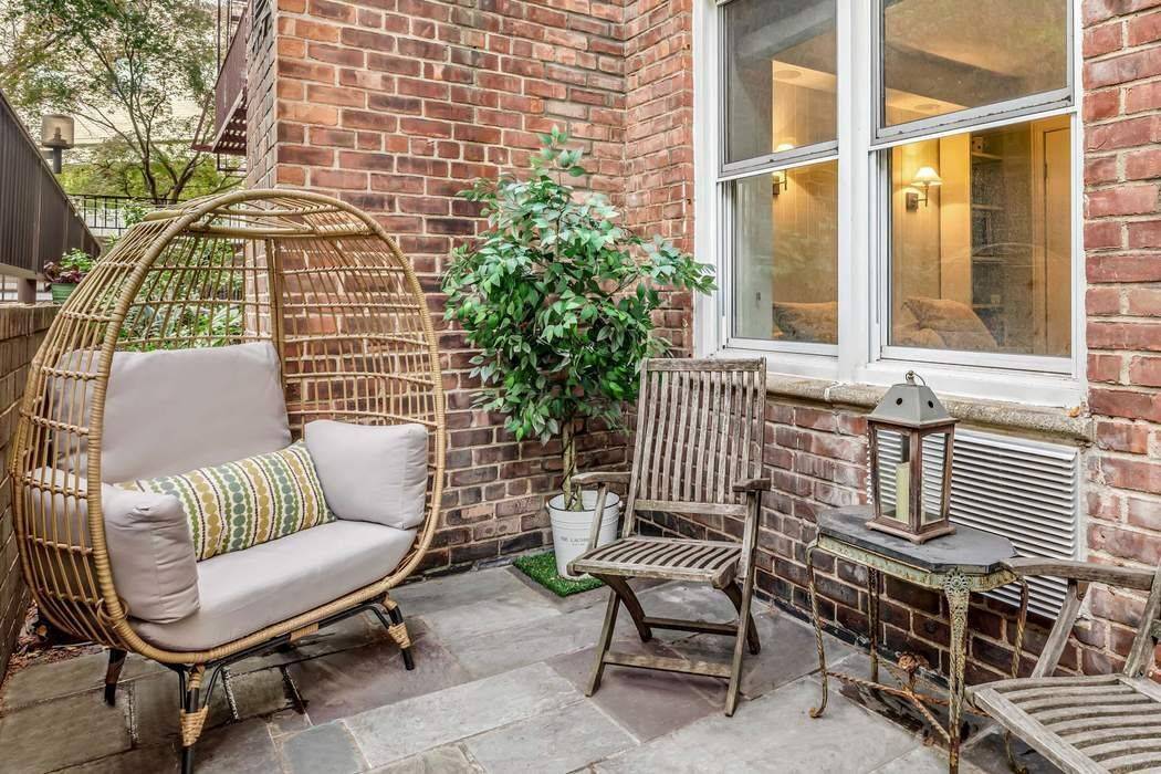 Carnegie Hill Garden Beauty.