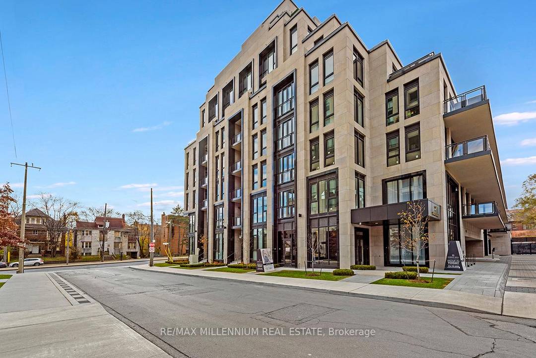 Fully furnished and ready to move in, this huge luxury one bedroom suite with two bathrooms at Forest Hill Private Residences offers the ultimate in refined living.