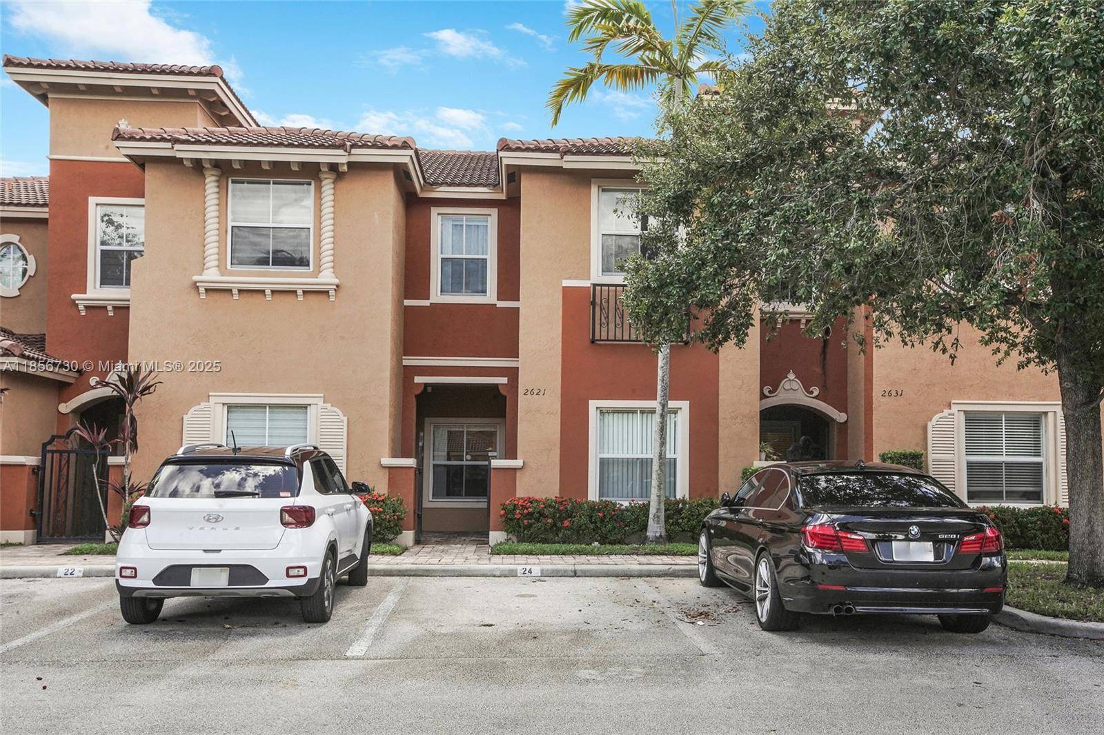 Spacious townhome 3 bedrooms 2 baths in sought after Martinique community.
