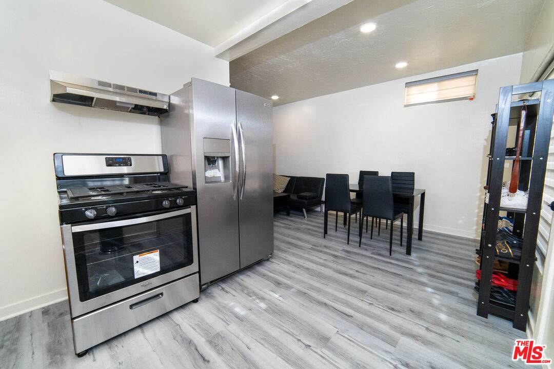 523 S Wilton Pl 5.0 LA