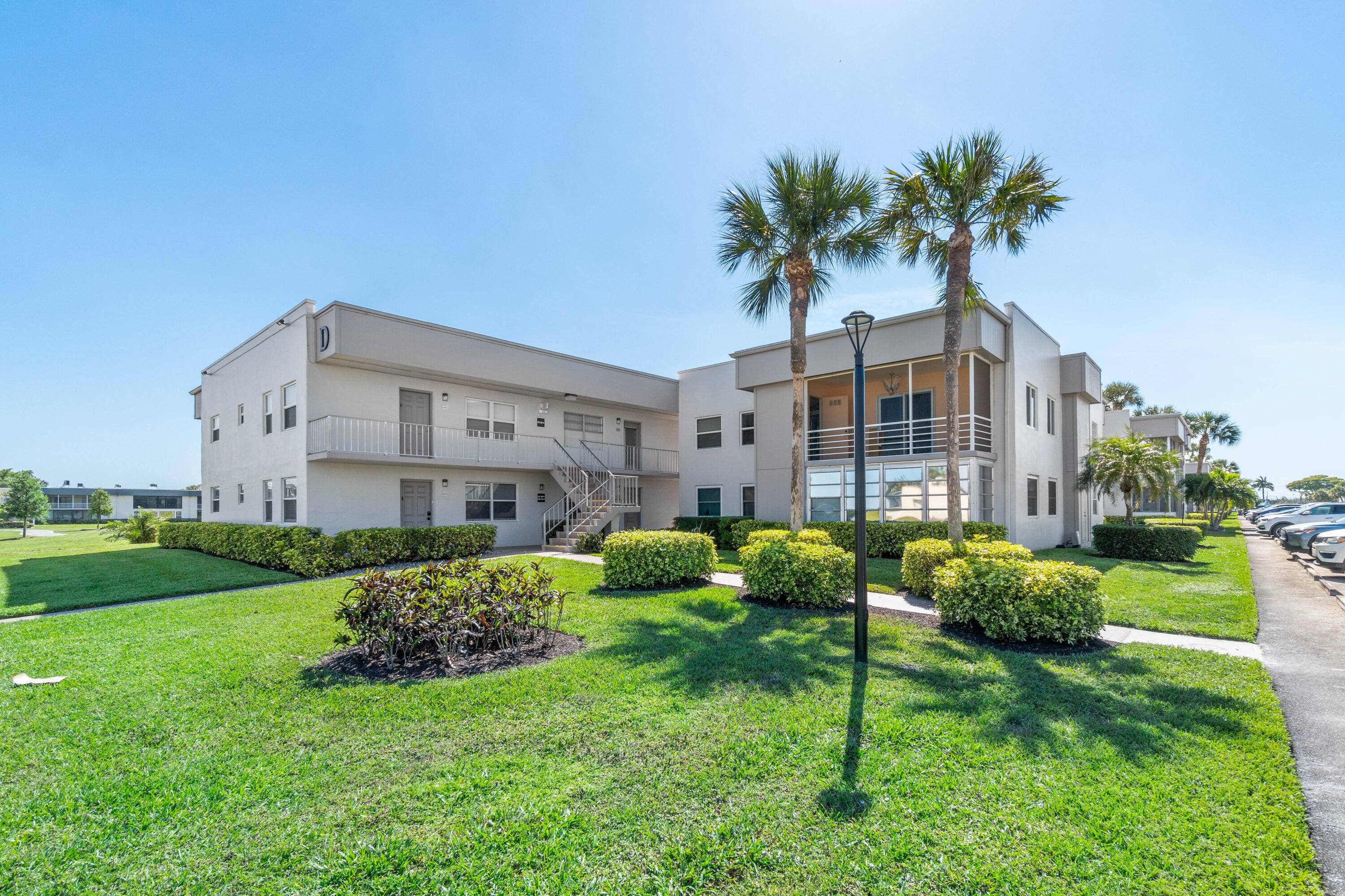 Beautifully renovated ground floor 2 bed, 2 bath condo in the highly desirable Kings Point community.