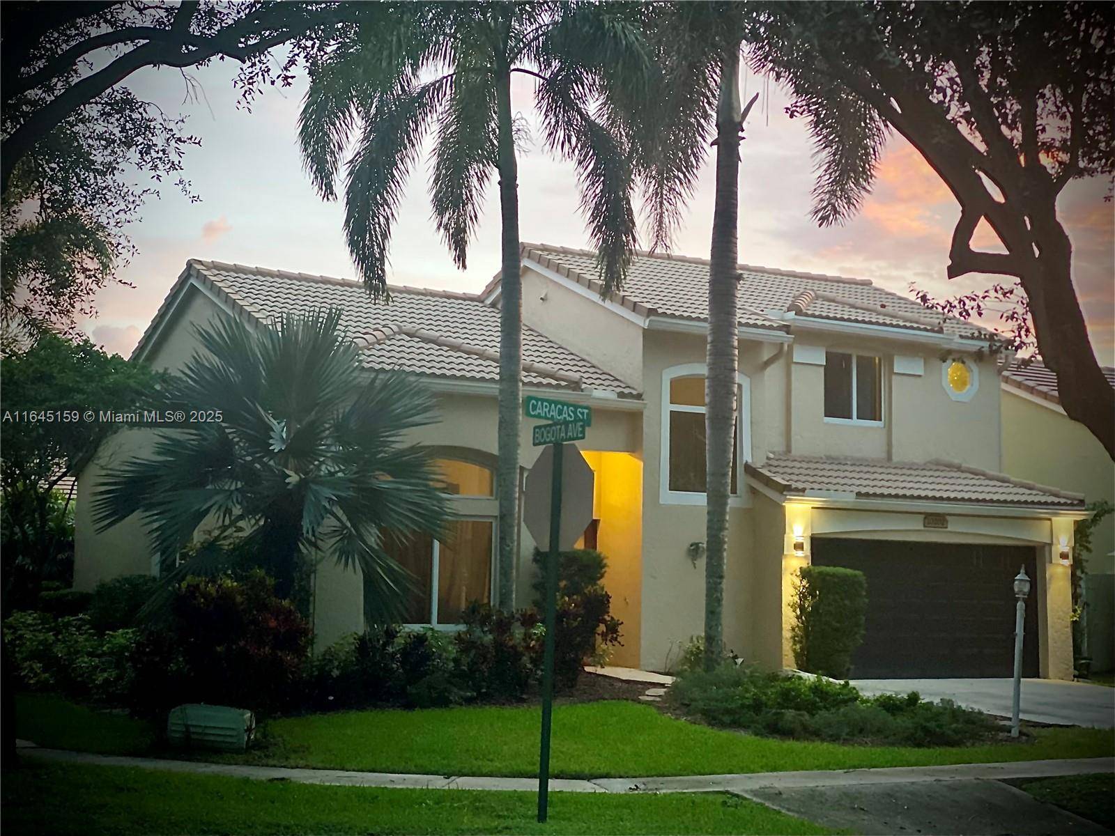 PRICE IMPROVEMENT ! ! Beautifully updated home in Embassy Lakes.